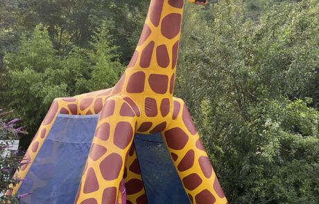 Giraffe (Hüpfburg)